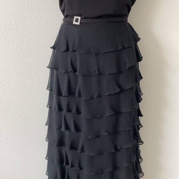 Victoria Royal Ltd Silk Maxi Tiered Dress - Picture 6 of 16